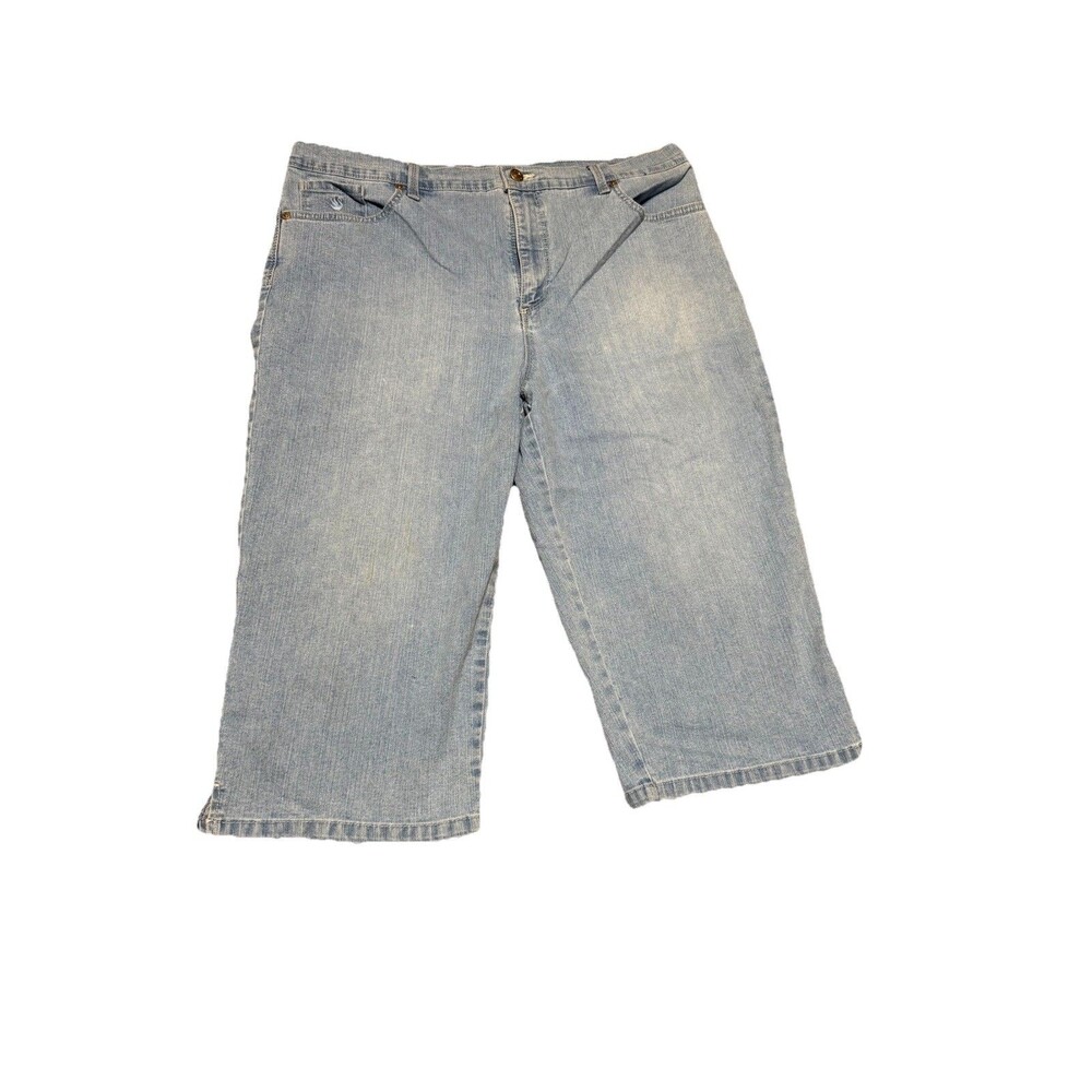 SHEIN Size 16 Petite Denim Capri; Good Condition Has A Light Stain On Leg